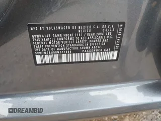 2024 Volkswagen Jetta SE z VIN 3VW7M7BU9RM011999, wystawiony jako IAAI lot #42697218 z przebiegiem 47 078 mil mil oraz . Historia ofert i sprzedaży dostępna na DreamBid. Obrazek 9.