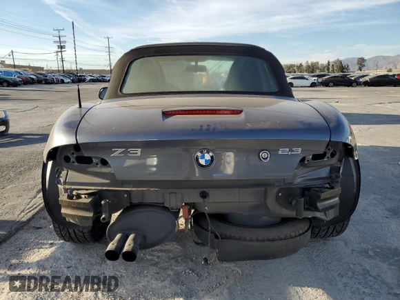 2000 BMW Z3 2.5L with VIN 4USCH9340YLG03126, listed as a Copart auction lot 42641545 with 57,192 mi miles and Salvage Title. Bid and sale history available at carsss.com. Image 6.
