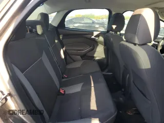 2013 Ford Focus SE z VIN 1FADP3F22DL233878, wystawiony jako Copart lot #52598475 z przebiegiem 131 539 mil mil oraz Szkoda całkowita • Salvage title. Historia ofert i sprzedaży dostępna na DreamBid. Obrazek 10.