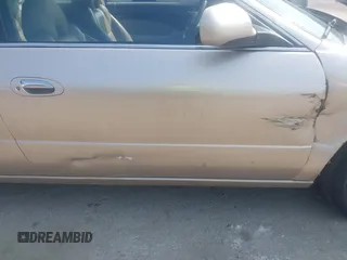 2001 Acura CL z VIN 19UYA42551A017082, wystawiony jako IAAI lot #42501762 z przebiegiem 118 750 mil mil oraz . Historia ofert i sprzedaży dostępna na DreamBid. Obrazek 14.