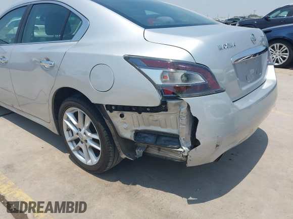 2014 Nissan Maxima SV with VIN 1N4AA5AP5EC464620, listed as a IAAI auction lot 42267412 with 147,129 mi miles and . Bid and sale history available at DreamBid. Image 6.