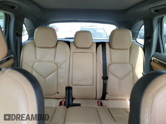 2014 Porsche Cayenne z VIN WP1AA2A2XELA95345, wystawiony jako Copart lot #55649365 z przebiegiem 116 325 mil mil oraz Szkoda całkowita • Salvage title. Historia ofert i sprzedaży dostępna na DreamBid. Obrazek 10.