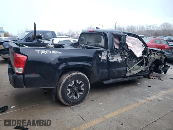 2016 Toyota Tacoma SR z VIN 5TFSX5EN6GX042325, wystawiony jako Copart lot #84464864 z przebiegiem 54 235 mil mil oraz Szkoda całkowita • Salvage title. Historia ofert i sprzedaży dostępna na DreamBid. Obrazek 3.