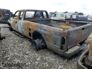 2001 Dodge Ram 3500 with VIN 1B7MF33611J588987, listed as a Copart auction lot 80669104 with 0 mi miles and Non Repairable. Bid and sale history available at carsss.com. Image 2.