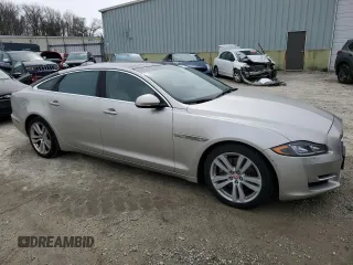 2017 Jaguar XJ with VIN SAJWJ2GDXH8W09509, listed as a Copart auction lot 47792345 with 148,052 mi miles and Clean Title. Bid and sale history available at carsss.com. Image 4.