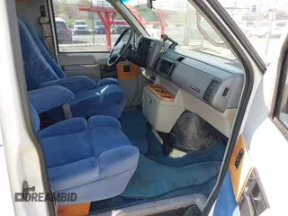 1995 Chevrolet Astro Cargo Van with VIN 1GBDM19W2SB148388, listed as a IAAI auction lot 42126915 with 135,062 mi miles. Bid and sale history available at carsss.com. Image 5.