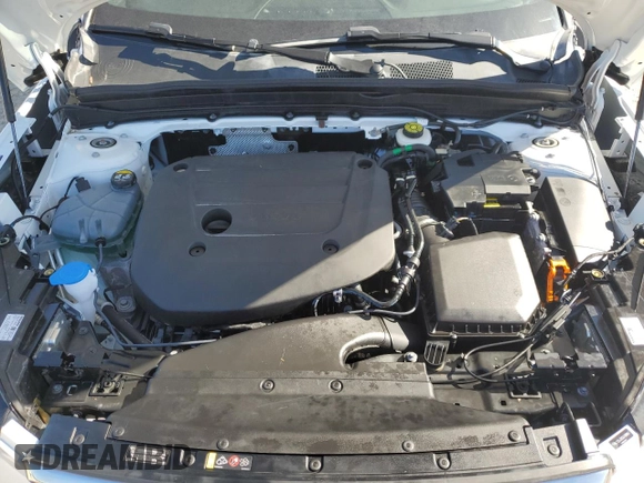 2025 Volvo XC40 Core Bright Theme z VIN YV4L12UJ3S2450867, wystawiony jako Copart lot #82123154 z przebiegiem Nie podano mil oraz Nie do naprawy • Non repairable. Historia ofert i sprzedaży dostępna na DreamBid. Obrazek 12.