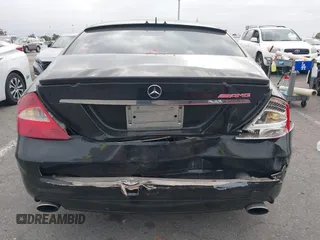 2006 Mercedes-Benz CLS-Class with VIN WDDDJ75X66A056983, listed as a IAAI auction lot 41852135 with 202,088 mi miles. Bid and sale history available at carsss.com. Image 6.