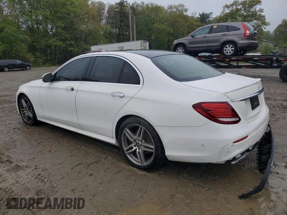 2019 Mercedes-Benz E 300 with VIN WDDZF4KB2KA600498, listed as a Copart auction lot 55762695 with 96,796 mi miles and Clean Title. Bid and sale history available at DreamBid. Image 2.