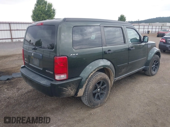 2010 Dodge Nitro SE z VIN 1D4PU2GK4AW125087, wystawiony jako IAAI lot #42554853 z przebiegiem 82 282 mil mil oraz . Historia ofert i sprzedaży dostępna na DreamBid. Obrazek 4.