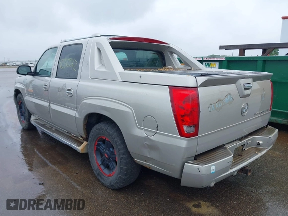 2005 Cadillac Escalade EXT z VIN 3GYEK62N85G128074, wystawiony jako IAAI lot #42322162 z przebiegiem 301 223 mil mil oraz . Historia ofert i sprzedaży dostępna na DreamBid. Obrazek 3.