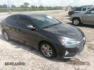 2020 Hyundai Elantra Value Edition z VIN 5NPD84LF0LH553563, wystawiony jako IAAI lot #40065800 z przebiegiem 126 466 mil mil oraz . Historia ofert i sprzedaży dostępna na DreamBid. Obrazek 1.
