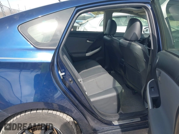 2014 Toyota Prius Four with VIN JTDKN3DU0E1818385, listed as a IAAI auction lot 41787231 with 136,670 mi miles. Bid and sale history available at carsss.com. Image 8.