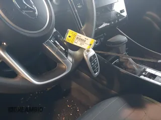 2024 Hyundai Santa Cruz SEL z VIN 5NTJBDDE6RH120060, wystawiony jako IAAI lot #42027494 z przebiegiem 10 075 mil mil oraz . Historia ofert i sprzedaży dostępna na DreamBid. Obrazek 11.