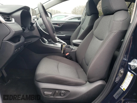 2023 Toyota RAV4 XLE with VIN 2T3P1RFV1PW363786, listed as a Copart auction lot 53697715 with 8,220 mi miles and Salvage title. Bid and sale history available at DreamBid. Image 7.