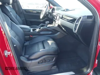 2022 Porsche Cayenne with VIN WP1AA2AY9NDA07285, listed as a IAAI auction lot 41780812 with 19,754 mi miles and . Bid and sale history available at DreamBid. Image 5.