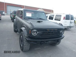 2021 Ford Bronco z VIN 1FMEE5DH0MLA77066, wystawiony jako IAAI lot #41889270 z przebiegiem 62 610 mil mil oraz . Historia ofert i sprzedaży dostępna na DreamBid. Obrazek 6.