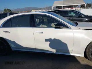 2022 Mercedes-Benz S 580 with VIN W1K6G7GB7NA155903, listed as a IAAI auction lot 41867399 with 60,573 mi miles and . Bid and sale history available at DreamBid. Image 14.