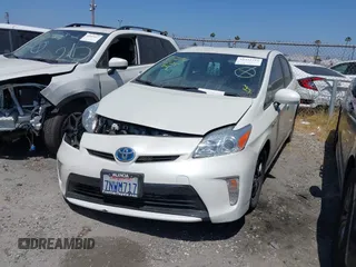 2015 Toyota Prius Four with VIN JTDKN3DU8F1993386, listed as a IAAI auction lot 42333733 with 168,754 mi miles and . Bid and sale history available at DreamBid. Image 2.