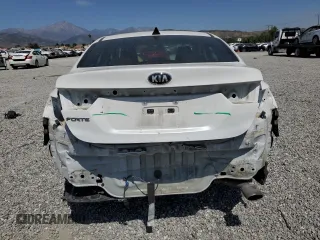 2021 Kia Forte LXS z VIN 3KPF24AD3ME375715, wystawiony jako Copart lot #59301265 z przebiegiem 110 303 mil mil oraz Szkoda całkowita • Salvage title. Historia ofert i sprzedaży dostępna na DreamBid. Obrazek 6.