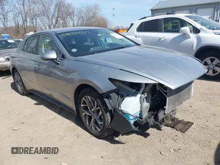 2020 Hyundai Sonata SEL z VIN 5NPEF4JA2LH060078, wystawiony jako IAAI lot #41830034 z przebiegiem 28 611 mil mil oraz . Historia ofert i sprzedaży dostępna na DreamBid. Obrazek 1.