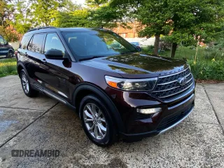2020 Ford Explorer XLT z VIN 1FMSK8DHXLGA13413, wystawiony jako Copart lot #58803685 z przebiegiem 107 525 mil mil oraz Tytuł czysty. Historia ofert i sprzedaży dostępna na DreamBid. Obrazek 1.
