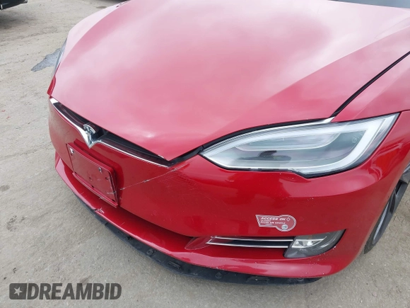 2019 Tesla Model S 100D z VIN 5YJSA1E46KF332066, wystawiony jako IAAI lot #42189828 z przebiegiem 55 751 mil mil oraz . Historia ofert i sprzedaży dostępna na DreamBid. Obrazek 6.