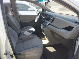 2016 Toyota Sienna LE AAS с VIN 5TDKK3DC0GS731995, выставлен на аукционе IAAI как лот 41856946 с пробегом 19 700 миль миль и . История ставок и продаж доступна на DreamBid. Изображение 5.