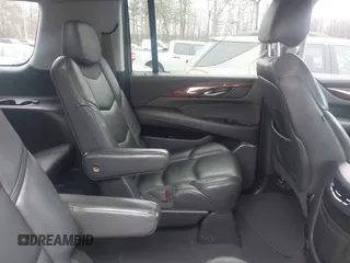 2019 Cadillac Escalade ESV Luxury z VIN 1GYS4HKJ0KR276995, wystawiony jako IAAI lot #41600945 z przebiegiem 87 701 mil mil oraz . Historia ofert i sprzedaży dostępna na DreamBid. Obrazek 8.