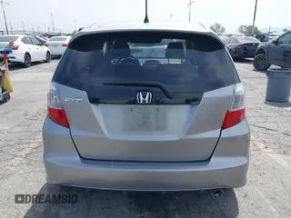 2009 Honda Fit Sport с VIN JHMGE88409S047860, выставлен на аукционе IAAI как лот 42232769 с пробегом 170 014 миль миль и . История ставок и продаж доступна на DreamBid. Изображение 16.