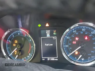 2017 Toyota Corolla L с VIN 2T1BURHE5HC871723, выставлен на аукционе IAAI как лот 42250586 с пробегом 81 388 миль миль и . История ставок и продаж доступна на DreamBid. Изображение 7.