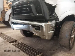 2015 Ram 2500 SLT z VIN 3C6TR5JT2FG645527, wystawiony jako IAAI lot #41711532 z przebiegiem 178 185 mil mil oraz . Historia ofert i sprzedaży dostępna na DreamBid. Obrazek 16.