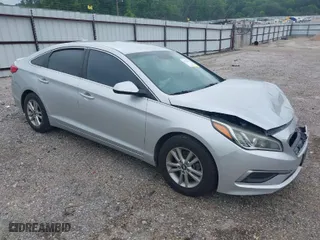 2017 Hyundai Sonata SE with VIN 5NPE24AF4HH564632, listed as a IAAI auction lot 39352105 with 120,444 mi miles. Bid and sale history available at carsss.com. Image 1.
