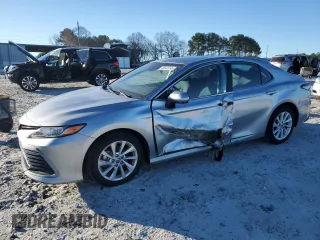 2024 Toyota Camry LE with VIN 4T1C11AK5RU848165, listed as a Copart auction lot 46543295 with 26,825 mi miles and Salvage Title. Bid and sale history available at carsss.com. Image 1.