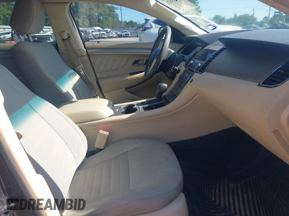 2017 Ford Taurus SE с VIN 1FAHP2D81HG110235, выставлен на аукционе IAAI как лот 42249870 с пробегом 131 811 миль миль и . История ставок и продаж доступна на DreamBid. Изображение 5.