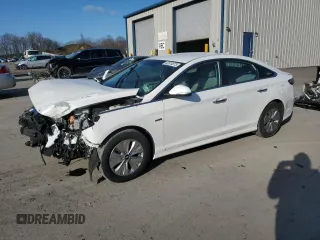 2019 Hyundai Sonata Hybrid SE with VIN KMHE24L35KA091711, listed as a Copart auction lot 52074875 with 0 mi miles and Salvage Title. Bid and sale history available at carsss.com. Image 1.