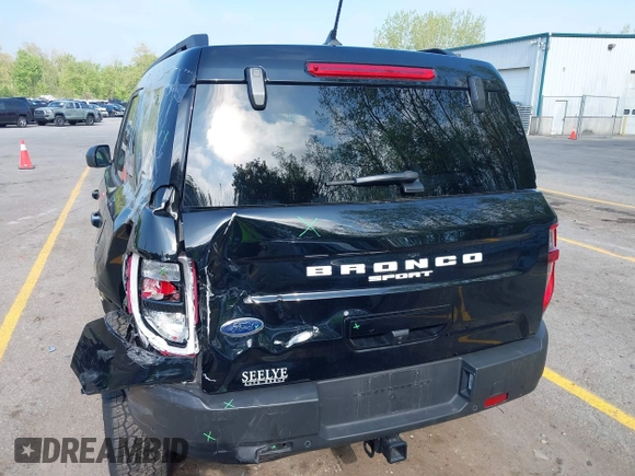 2022 Ford Bronco Sport Badlands z VIN 3FMCR9D95NRD81024, wystawiony jako IAAI lot #42255256 z przebiegiem 15 234 mil mil oraz . Historia ofert i sprzedaży dostępna na DreamBid. Obrazek 18.