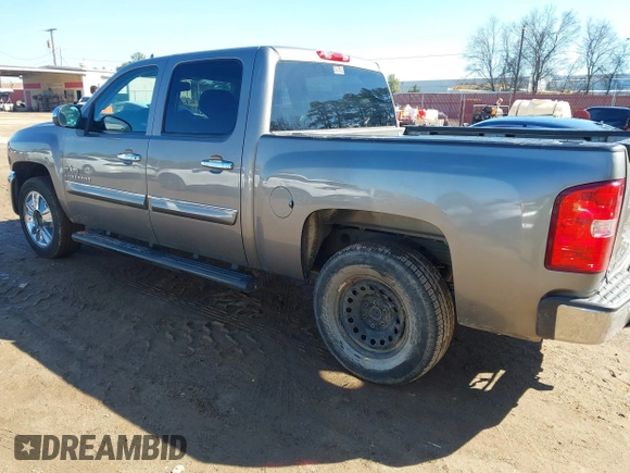 2013 Chevrolet Silverado 1500 LT with VIN 3GCPCSE06DG233909, listed as a IAAI auction lot 41601589 with 328,365 mi miles and . Bid and sale history available at DreamBid. Image 3.
