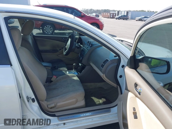 2012 Nissan Altima 2.5 S with VIN 1N4AL2AP7CN428292, listed as a IAAI auction lot 41618341 with 230,251 mi miles. Bid and sale history available at carsss.com. Image 5.