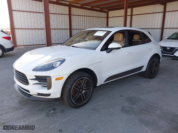 2021 Porsche Macan with VIN WP1AA2A54MLB16005, listed as a IAAI auction lot 41792802 with 1 mi miles. Bid and sale history available at carsss.com. Image 2.