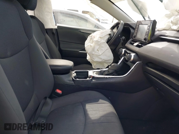 2021 Toyota RAV4 Hybrid LE z VIN JTMLWRFV8MD129136, wystawiony jako IAAI lot #41644636 z przebiegiem 82 253 mil mil oraz . Historia ofert i sprzedaży dostępna na DreamBid. Obrazek 5.