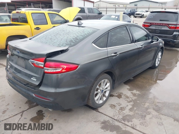 2020 Ford Fusion SE with VIN 3FA6P0HD2LR188589, listed as a IAAI auction lot 41894122 with 96,238 mi miles. Bid and sale history available at carsss.com. Image 4.