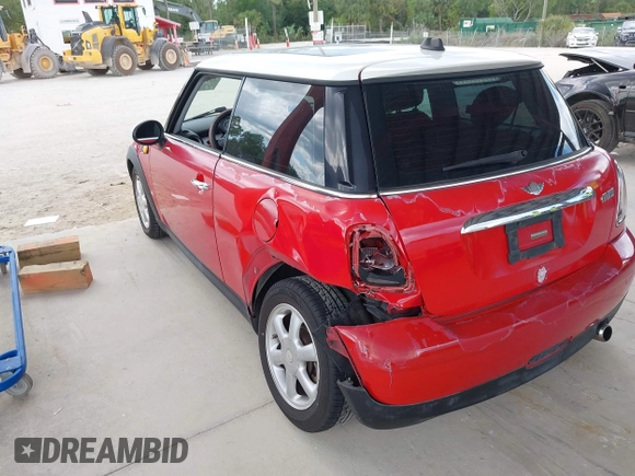 2010 MINI Hardtop with VIN WMWMF3C59ATZ66935, listed as a IAAI auction lot 42519507 with 132,334 mi miles and . Bid and sale history available at DreamBid. Image 3.