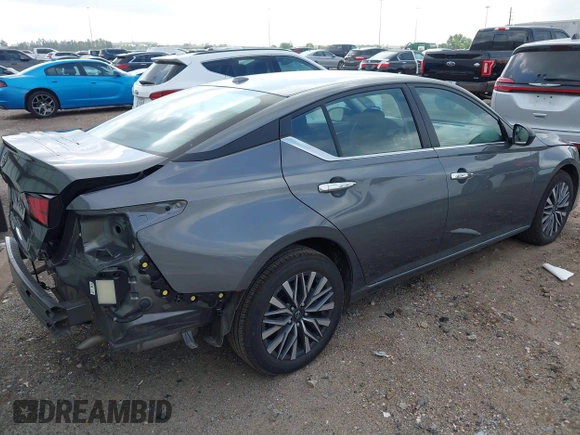 2025 Nissan Altima SV with VIN 1N4BL4DW7SN351134, listed as a IAAI auction lot 42057387 with 7,768 mi miles and . Bid and sale history available at DreamBid. Image 4.