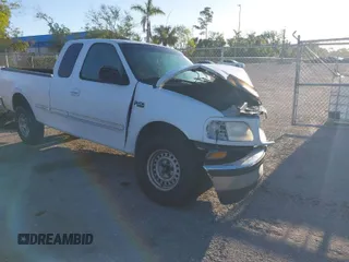 1998 Ford F-150 z VIN 1FTZX1729WKB69978, wystawiony jako IAAI lot #41833491 z przebiegiem 145 620 mil mil oraz . Historia ofert i sprzedaży dostępna na DreamBid. Obrazek 1.