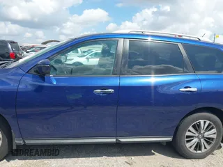 2017 Nissan Pathfinder Platinum with VIN 5N1DR2MN5HC632149, listed as a IAAI auction lot 42724463 with 132,827 mi miles and . Bid and sale history available at DreamBid. Image 14.