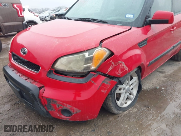 2011 Kia Soul + with VIN KNDJT2A25B7218551, listed as a IAAI auction lot 41521447 with 195,282 mi miles. Bid and sale history available at carsss.com. Image 6.
