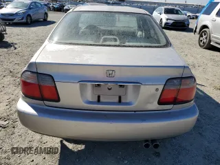 1997 Honda Accord EX with VIN 1HGCD5667VA025961, listed as a Copart auction lot 72125824 with 242,047 mi miles and Salvage Title. Bid and sale history available at carsss.com. Image 6.