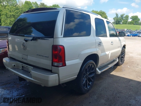 2003 Cadillac Escalade z VIN 1GYEK63N23R120693, wystawiony jako IAAI lot #42259496 z przebiegiem 234 263 mil mil oraz . Historia ofert i sprzedaży dostępna na DreamBid. Obrazek 4.