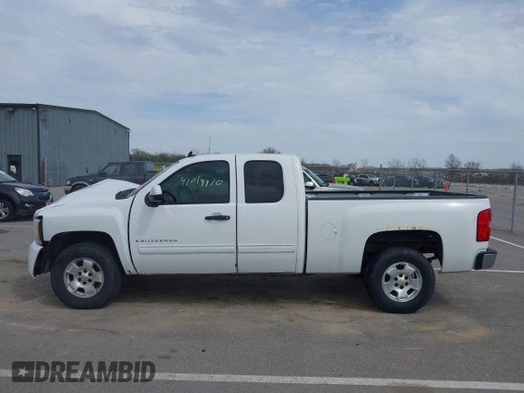 2011 Chevrolet Silverado 1500 LT with VIN 1GCRCSE01BZ461967, listed as a IAAI auction lot 42014470 with 122,903 mi miles and . Bid and sale history available at DreamBid. Image 15.